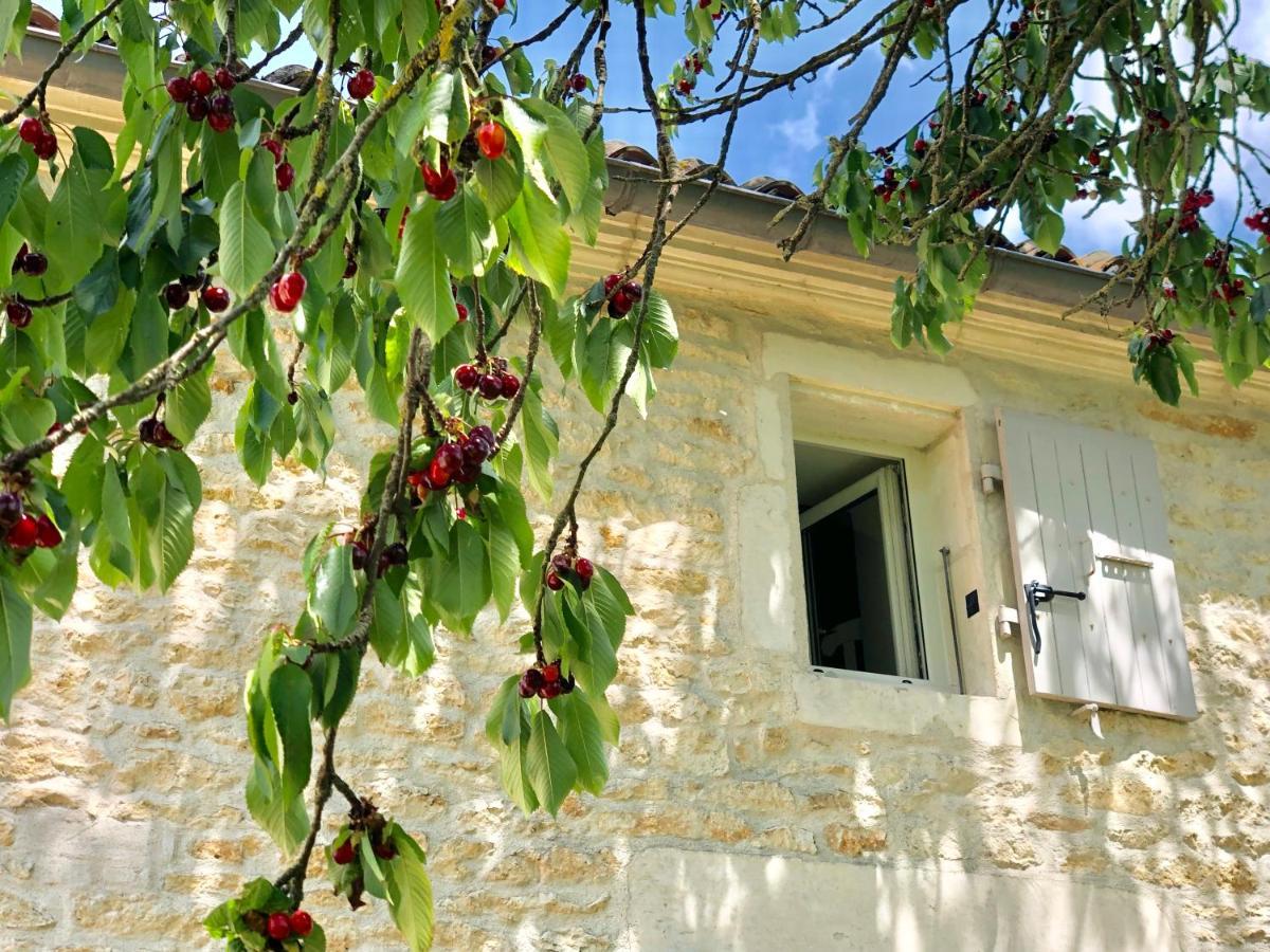 Du Cote De L'Ombriere Bed & Breakfast Geay  Luaran gambar