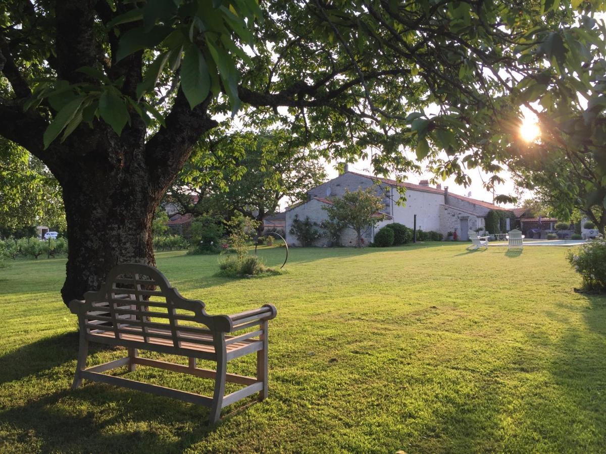 Du Cote De L'Ombriere Bed & Breakfast Geay  Luaran gambar